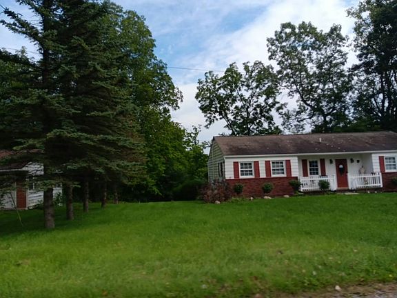 3rd image of 5038 N Seymour Rd