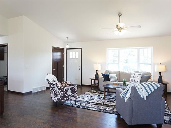 3rd image of 2525 Sussex Pl