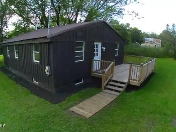 419 County Hwy 102, Mayfield, NY 12078