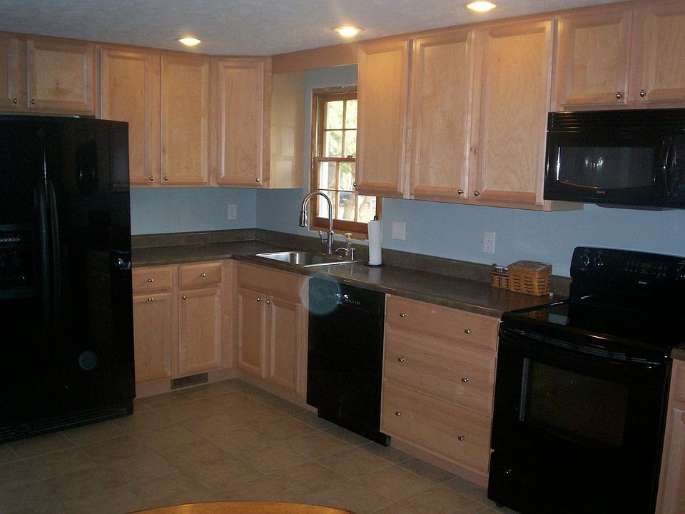 2nd image of 360 Brodfield Rd