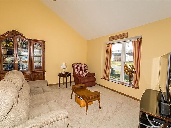 3rd image of 11621 Boone Dr