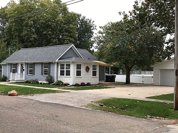 2nd image of 421 N Greely St