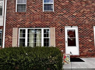 102 Warren Cir, Stephens City, VA 22655