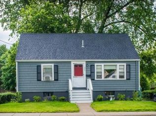 323 Pleasant St, Melrose, MA 02176