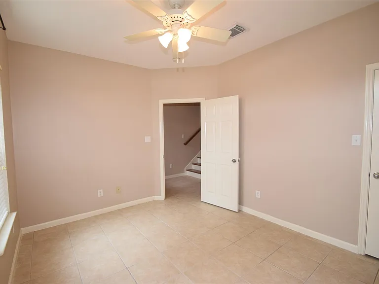 722 Memorial Heights Dr — Photo 6