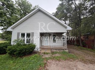 303 E 12th St #W, Georgetown, IL 61846