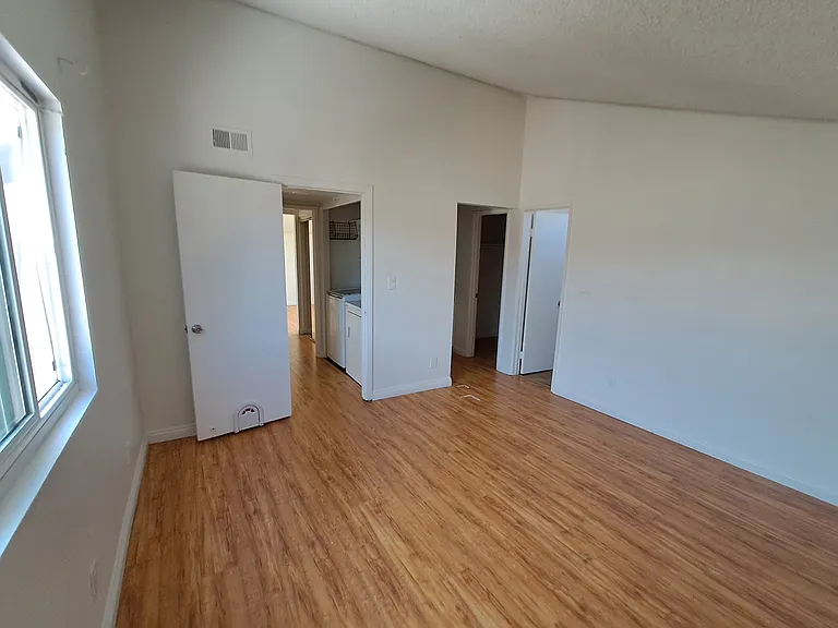 7881 Newman Ave #C — Photo 11