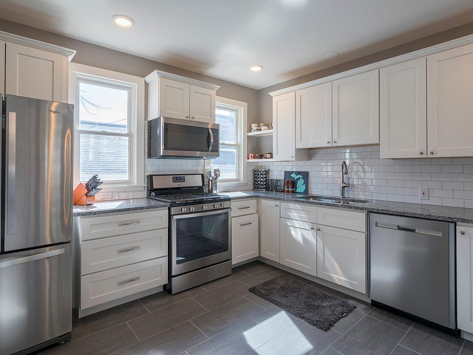 1st image of 552 Union Ave SE #1