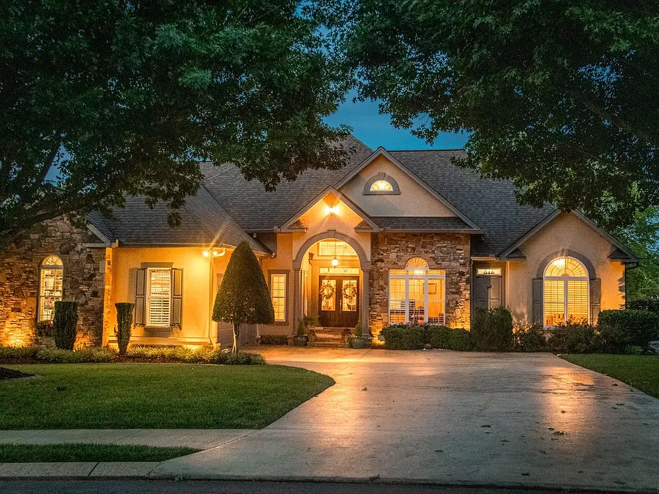 7384 Claudes Creek Dr