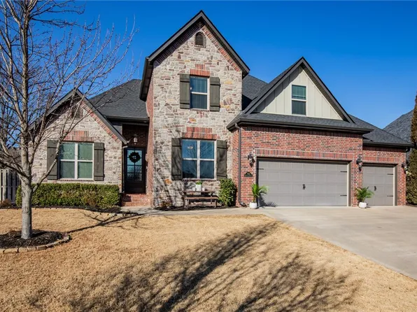 702 SE Fullerton St, Bentonville, AR 72712
