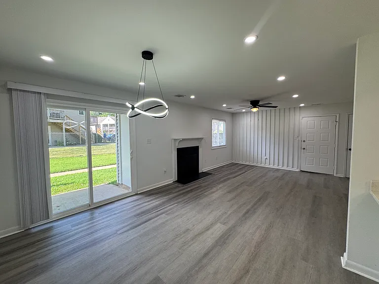113 Roane Dr #A — Photo 2