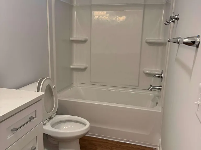 113 Longpoint Dr #B — Photo 17