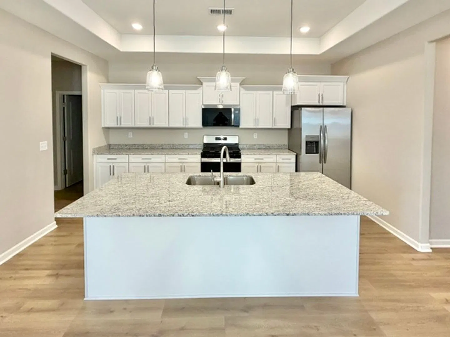 GreenWillowDr365 — Photo 4