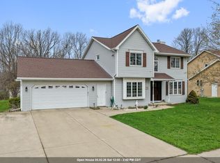 1968 Emerald Dr, Green Bay, WI 54311