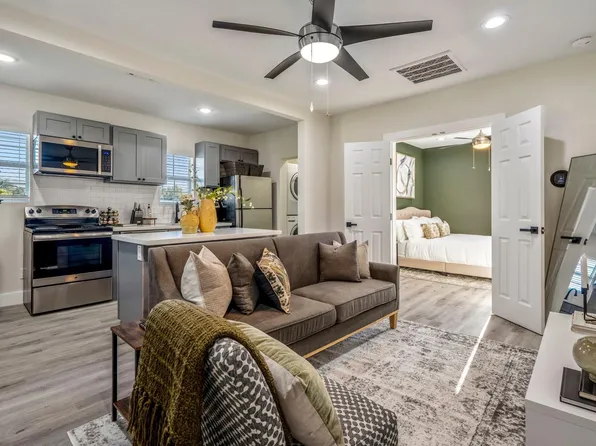 5 Estelle St #3, Houston, TX 77003