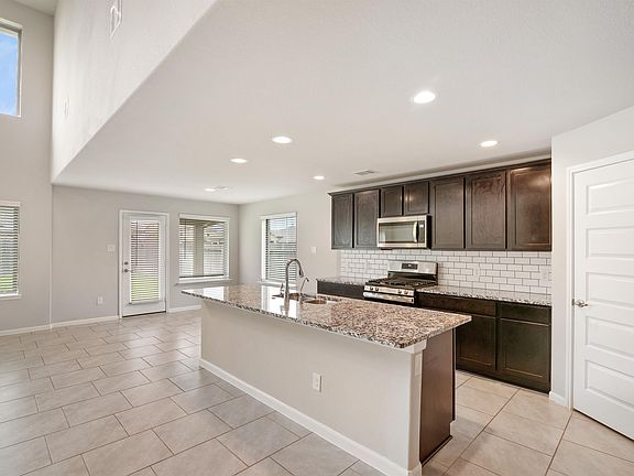 4th image of 5611 Cedar Crescent Ct