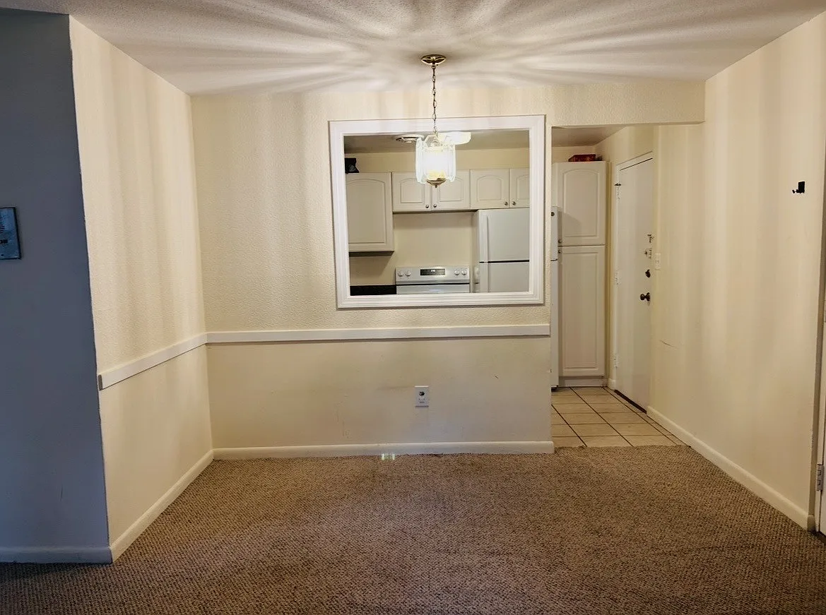 2 bed, 792 sqft, $2,200 — Photo 3
