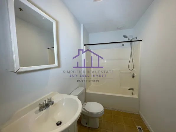 62 Green St #209, Somersworth, NH 03878