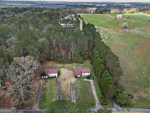 2nd image of 217 Little River Rd