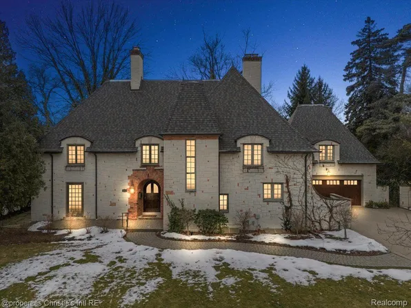 79 Kenwood Rd, Grosse Pointe Farms, MI 48236