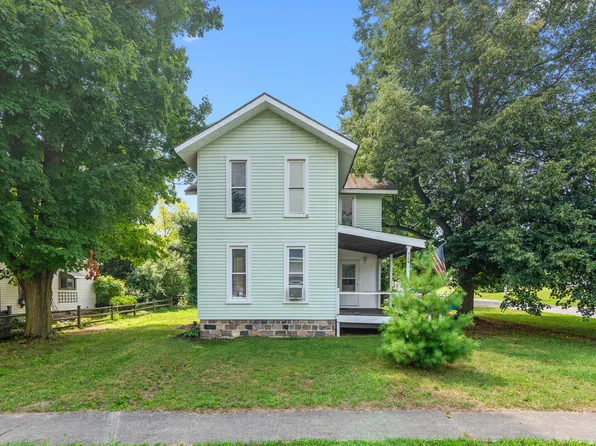 129 W Silver St, Reading, MI 49274