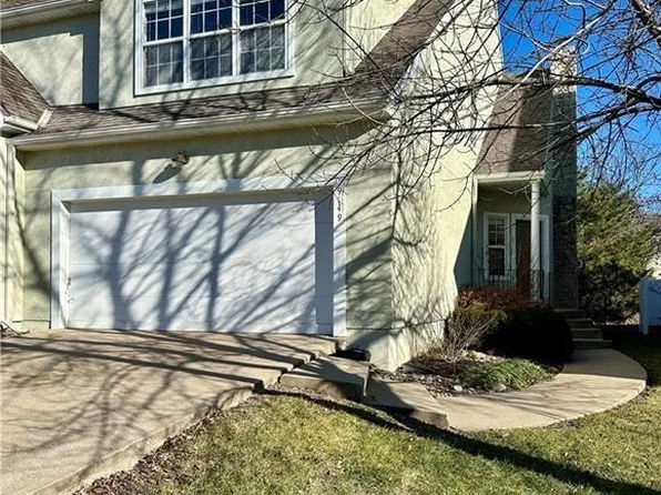 9119 Boehm Dr, Lenexa, KS 66219