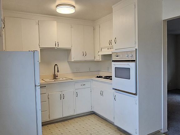 3rd image of 280 Chiquita Ave