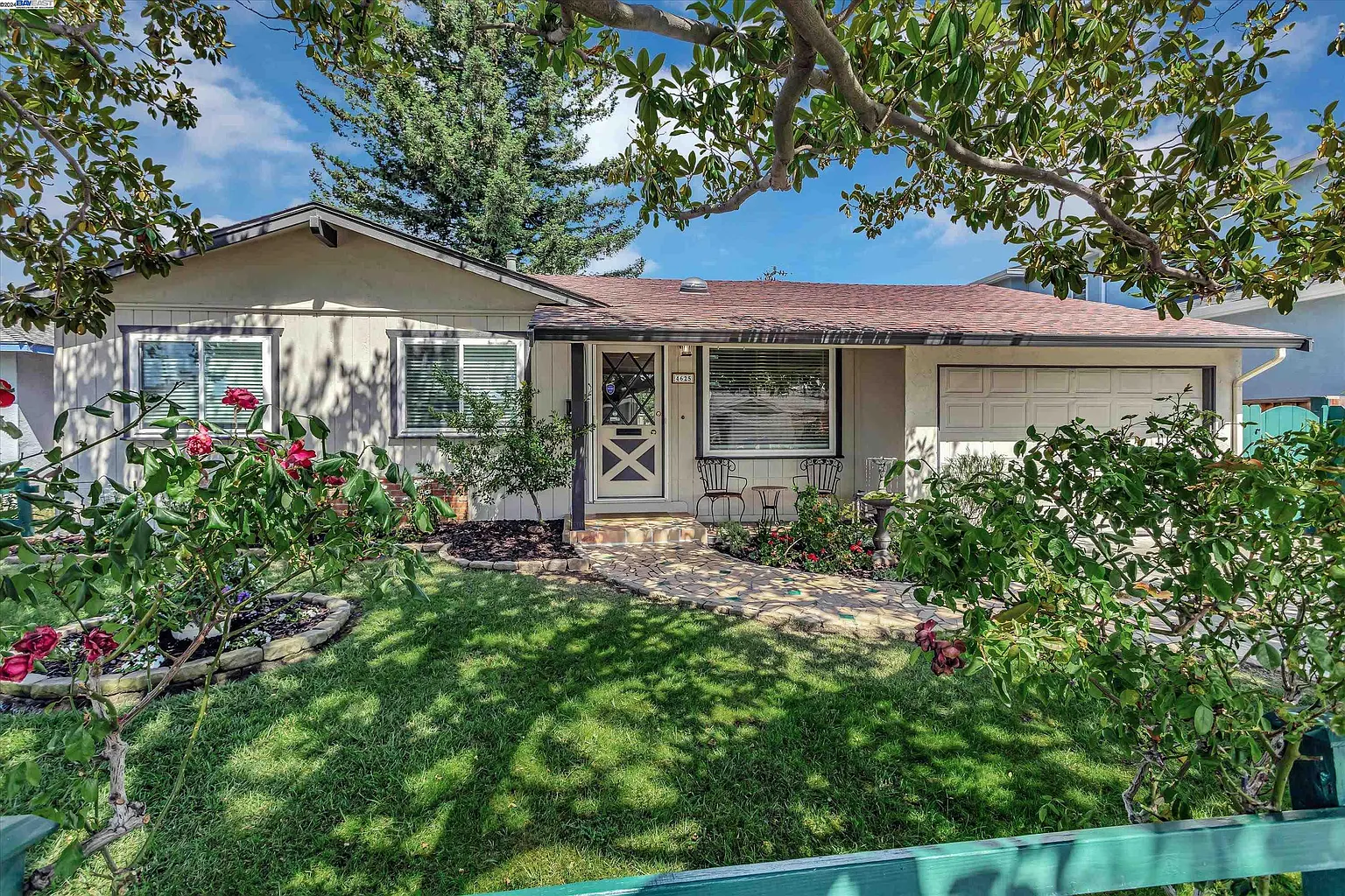 4625 Nelson St photo 1