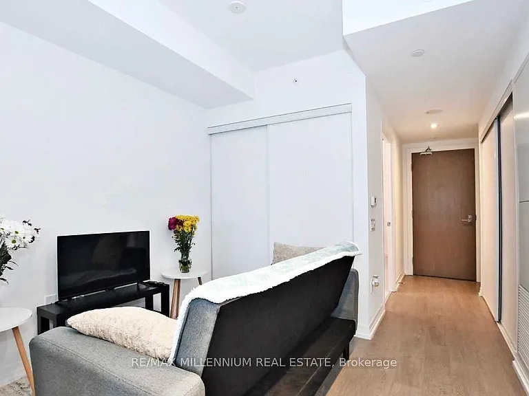 251 Jarvis St #1427 — Photo 9
