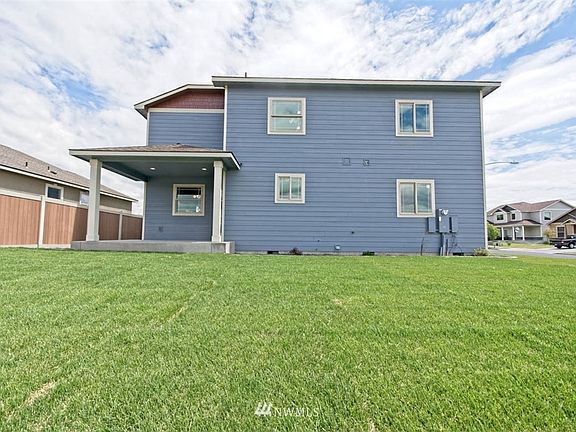 3rd image of 600 Magnolia Drive