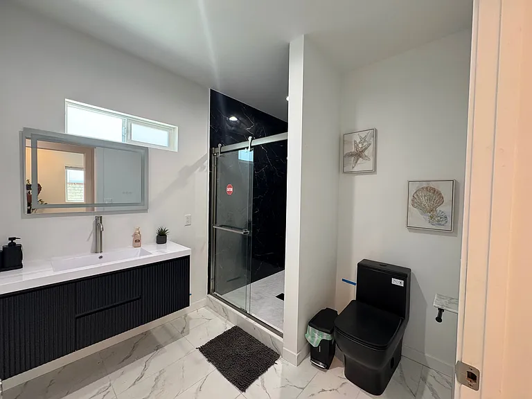 8926 Colbath Ave — Photo 7