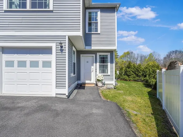 10 Knights Way #10, Swansea, MA 02777