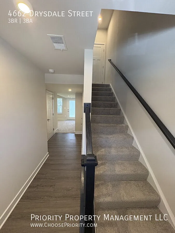 "Charming 3-Bedroom Retreat with 2.5 Baths in Harrisonburg Spacious 1730 Sq. Ft. Haven on Drysdal... — Photo 3