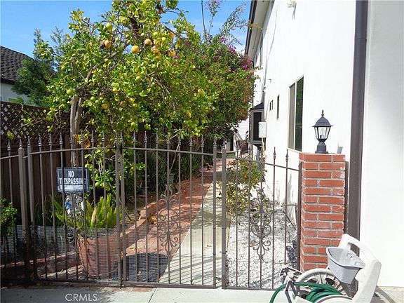 3rd image of 4057 Pine Ave