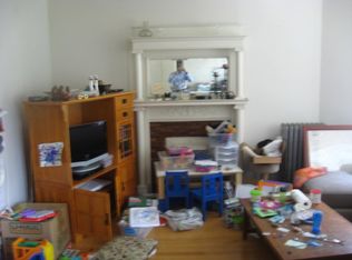 854 W George St APT 3, Chicago, IL 60657