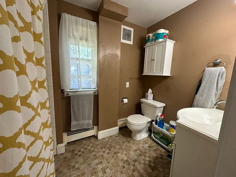 246 Essex St #2 — Photo 10