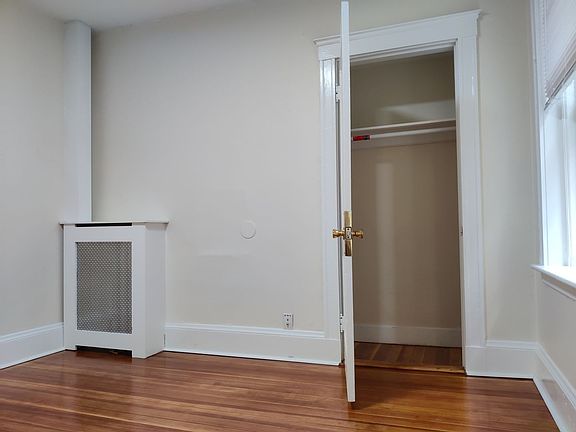 5th image of 10 Barrows St #2