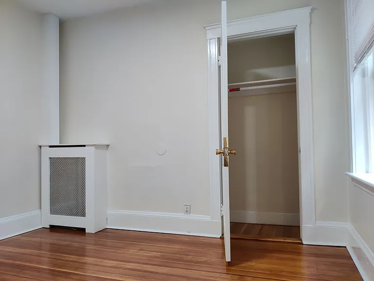 10 Barrows St #2 — Photo 8