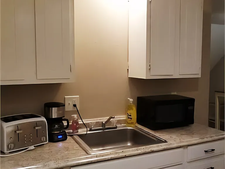 27 Fairview Ave #27B — Photo 4