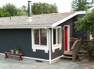 70 Mountain View St, Eastsound, WA 98245