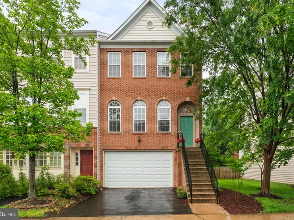 6737 Applemint Ln, Alexandria, VA 22310