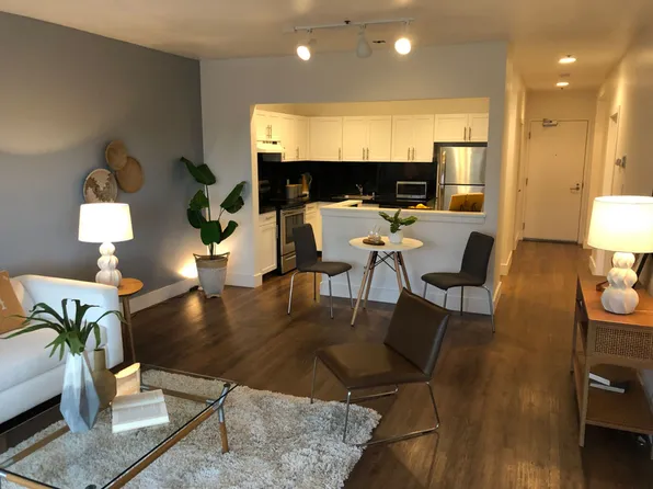 The Residences at Broadway Market, 400 Harvard Ave E #E2763b481, Seattle, WA 98102