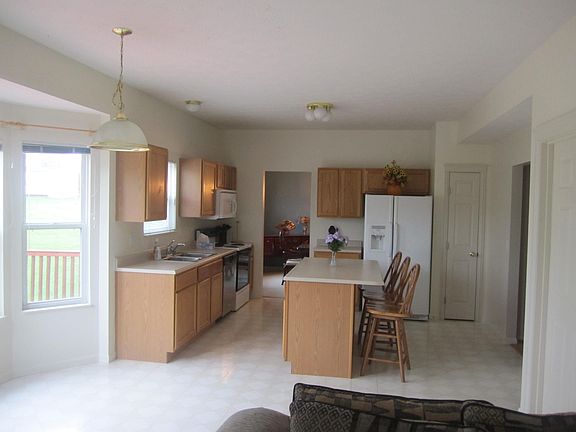 Kitchen with bay window,nook