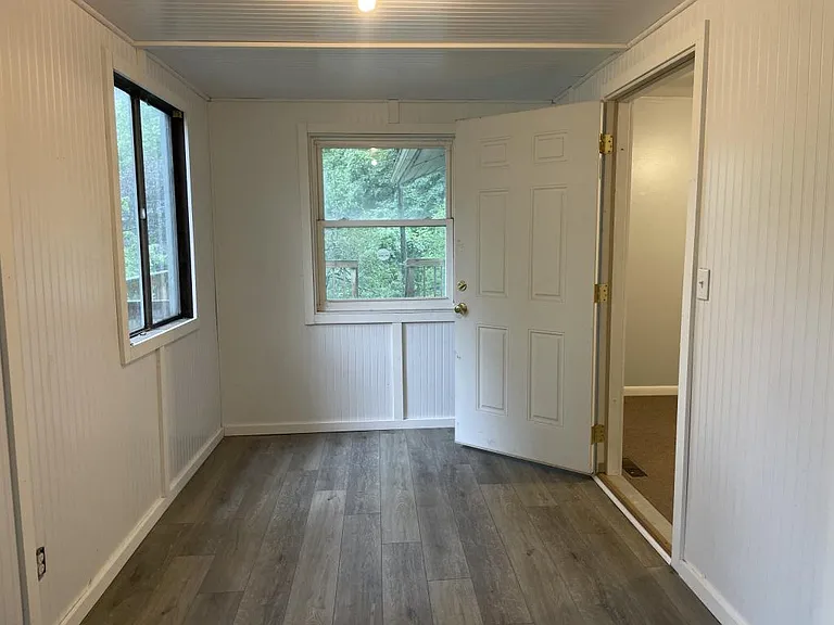 4189 Woodland Dr — Photo 21
