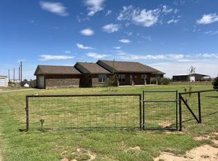 3931 Macaw, Ropesville, TX 79358