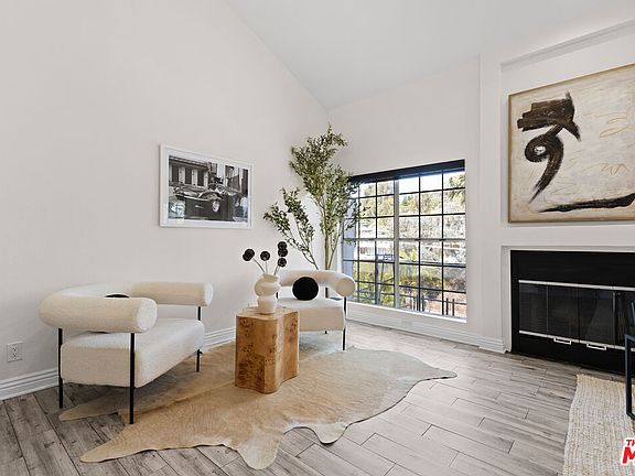 3rd image of 3824 Stocker St APT 4