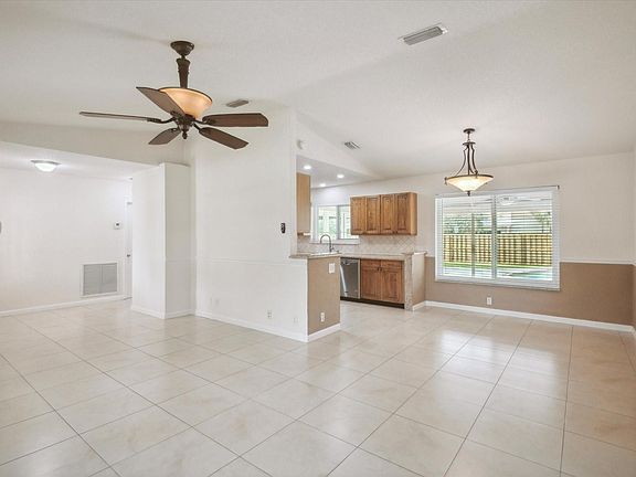 2nd image of 1365 SW 29th Avenue