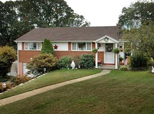 11130 Bluebird Dr, North Huntingdon, PA