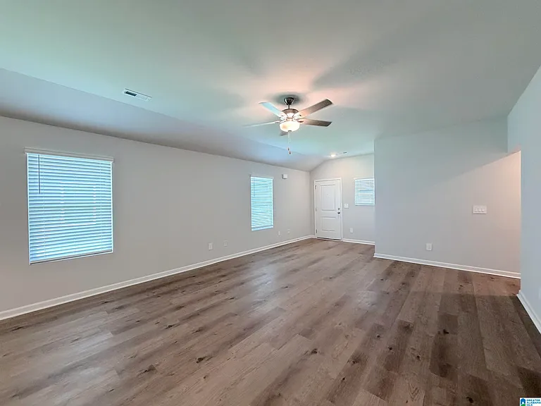 132 Challenger Way — Photo 6