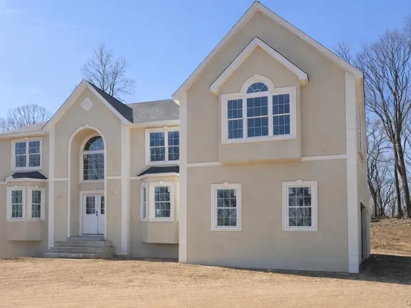 29 Soluri Lane, Stony Point, NY 10980